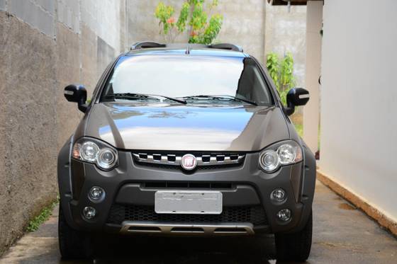 FIAT PALIO 1.8 MPI ADVENTURE WEEKEND 16V FLEX 4P AUTOMATIZADO